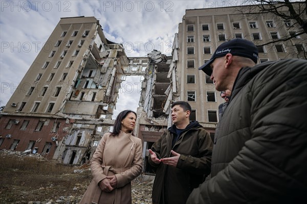 Annalena Baerbock (Alliance 90/The Greens), Federal Foreign Minister, visits the former seat of the regional administration of Mykolaiv oblast with the governor of Mykolaiv oblast, Vitaliy Kim. Mykolaiv, 25.02.2024. Photographed on behalf of the Federal Foreign Office