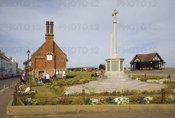 War memorial and the Moot Hall is an early sixteenth century building originally with small shops on the ground floor. The town council continues to meet in the upper floor and the building also houses a small museum. Aldeburgh, Suffolk, England, United Kingdom, Europe