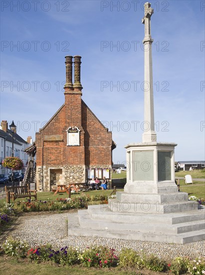 War memorial and the Moot Hall is an early sixteenth century building originally with small shops on the ground floor. The town council continues to meet in the upper floor and the building also houses a small museum. Aldeburgh, Suffolk, England, United Kingdom, Europe