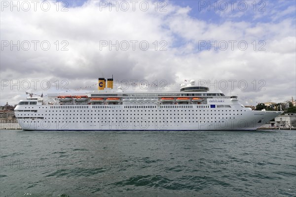 Cruise ship COSTA CLASSICA, year of construction 1991, 220, 6m long, 1680 passengers, at the quay of Karakoey, Istanbul Modern, Beyoglu, Istanbul, Turkey, Asia