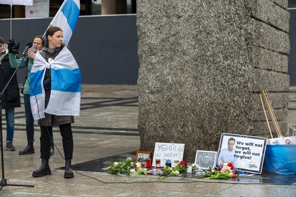 Vigil on 18 February 2024 for the deceased Alexei Navalny, Roncalliplatz, Cologne, North Rhine-Westphalia, Germany, Europe