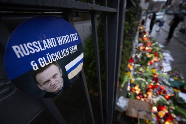 Photos, candles, grave lights and flowers for the Russian opposition leader Alexei Navalny, who died in an Arctic penal colony on 16 February 2024, have been placed on the fence of the closed Consulate General of the Russian Federation in Frankfurt am Main for days. Navalny was a Russian lawyer, anti-corruption activist, dissident and opposition politician. In 2020, he was the victim of a life-threatening poison attack. Politically persecuted and imprisoned from 2021, he was sentenced to many years in prison. He was considered an arch-enemy of Russian President Vladimir Putin, Consulate General of the Russian Federation, Frankfurt am Main, Hesse, Germany, Europe