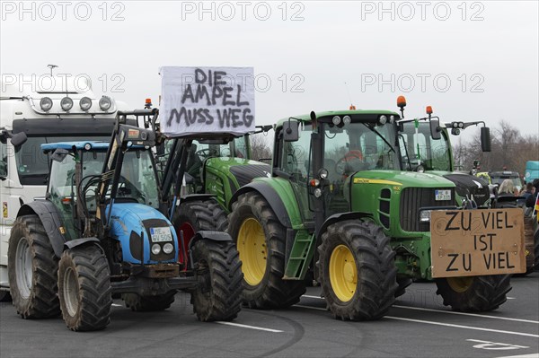 Tractor with sign, The traffic lights must go, Farmer protests, Demonstration against policies of the traffic light government, Abolition of agricultural diesel subsidies, Duesseldorf, North Rhine-Westphalia, Germany, Europe