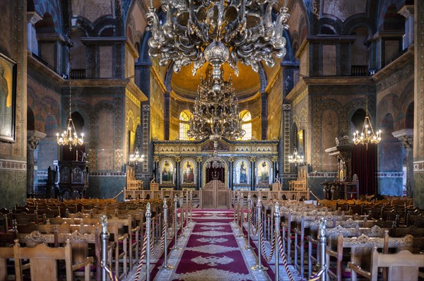 Interior view of Hagia Sofia church, also known as Agia Sofia, altar, chandelier, Thessaloniki, Macedonia, Greece, Europe