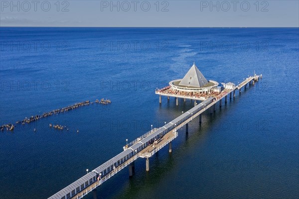 Heringsdorf Pier, Seebruecke Heringsdorf stretching out into the Baltic Sea on the island of Usedom, Mecklenburg-Vorpommern, Germany, Europe