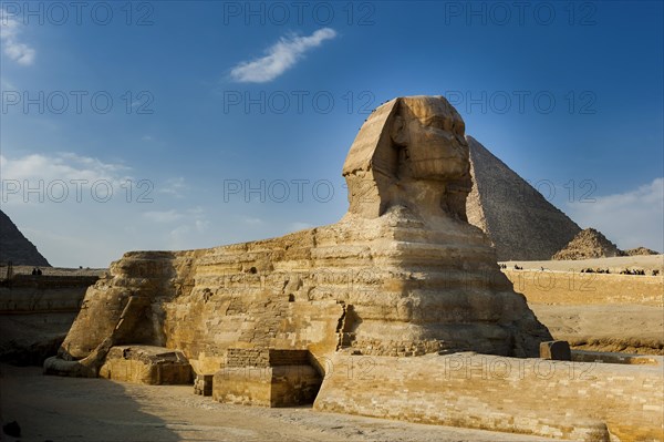 Sphinx of Giza, desert, wonder of the world, building, sculpture, monument, architecture, structure, ancient, history, history of the earth, history of mankind, monument, world history, epoch, kingdom, pharaoh, limestone, monument, human head, lion body, attraction, famous, landmark, Cairo, Egypt, Africa