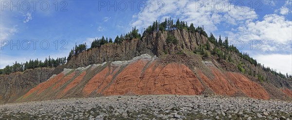 Cliffs, red sandstone, Five Islands Provincial Park, Fundy Bay, Nova Scotia, Canada, North America