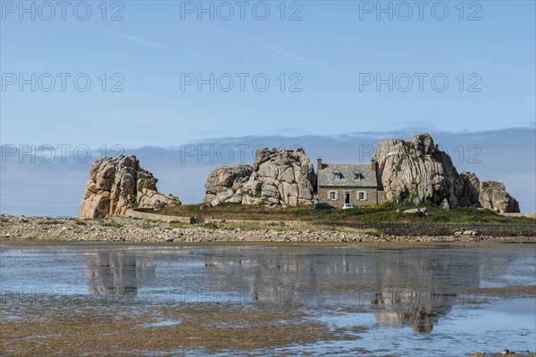 House between rocks, Castel Meur, La Gouffre, Plougrescant, Cote de Granit Rose, Cotes d'Armor, Brittany, France, Europe