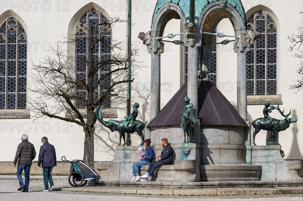 The St. Mang Fountain, a listed building, by the sculptor Georg Wrba 1905, Kempten, Allgaeu, Bavaria, Germany, Europe