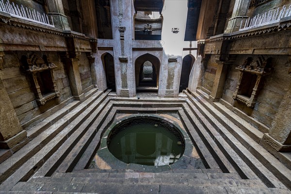 Adalaj Stepwell or Rudabai Stepwell, Adalaj, Gujarat, India, Asia