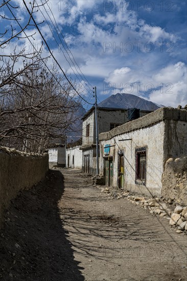 Village of Tsarang, Kingdom of Mustang, Nepal, Asia