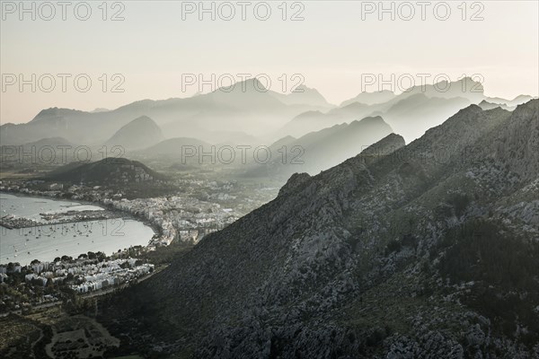 Bay and mountains, Port de Pollenca, Serra de Tramuntana, Majorca, Balearic Islands, Spain, Europe