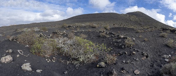 Hiking trail to the Caldera del Corazoncillo, Parque Natural de Los Volcanes, Lanzarote, Canary Islands, Spain, Europe