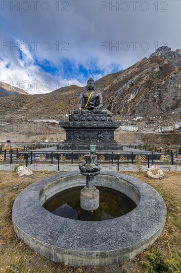 Buddhist stupa in Mutinath valley, Kingdom of Mustang, Nepal, Asia