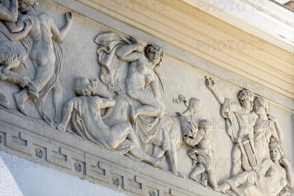 Allegorical relief, frieze for dance, wine, music, love, Giessen City Theatre by architects Fellner & Helmer, Classicism and Art Nouveau, Old Town, Giessen, Giessen, Hesse, Germany, Europe