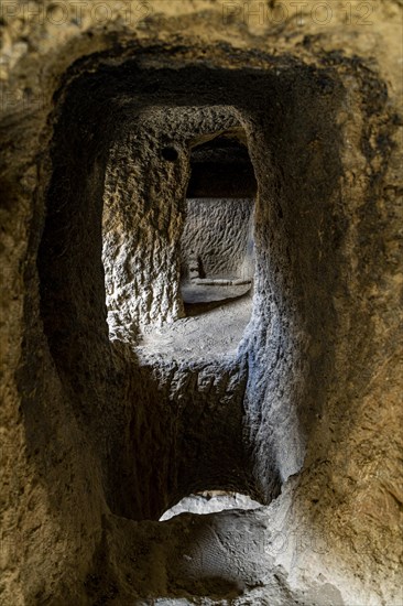 Cave appartments, Garphu, Kingdom of Mustang, Nepal, Asia