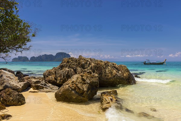 Bamboo Island, wooden boat, beach, swimming, bathing, snorkelling, bay, bay, sea, ocean, Andaman Sea, tropical, tropical, island, rock, rocky, water, beach, beach holiday, Caribbean, environment, clear, clean, peaceful, picturesque, stone, sea level, climate, travel, tourism, natural landscape, paradisiacal, beach holiday, sun, sunny, holiday, dream trip, holiday paradise, flora, paradise, coastal landscape, nature, idyllic, turquoise, Siam, exotic, travel photo, beach landscape, sandy beach, Thailand, Asia