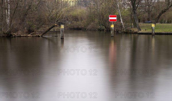 Long exposure, the Spree at Charlottenburger Ufer, Berlin, Germany, Europe