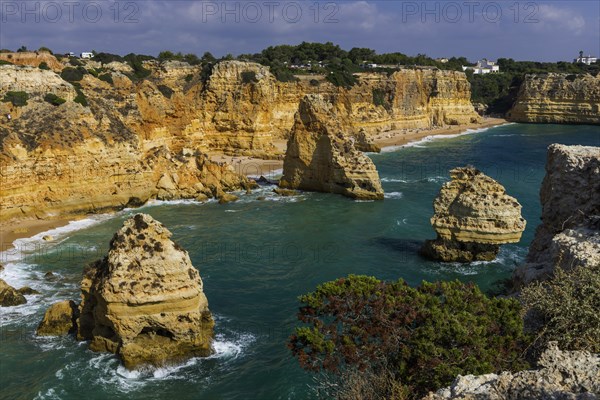 Beach, beach area in the Algarve, summer holiday, weather, sunny, Atlantic, beach, beach holiday, summer holiday, travel, holiday, tourism, nature, rocky, rocks, landscape, coastal landscape, rocky coast, cliffs, bay, bay of the sea, sea, Carvoeiro, Portugal, Europe