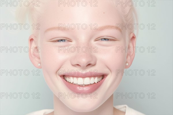 Smiling woman with white hair and white lashes and short white hair. KI generiert, generiert AI generated