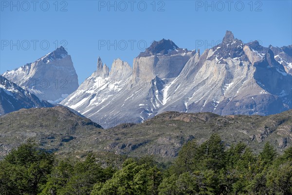 Characteristic mountain range at Lago Grey, Torres del Paine National Park, Parque Nacional Torres del Paine, Cordillera del Paine, Towers of the Blue Sky, Region de Magallanes y de la Antartica Chilena, Ultima Esperanza Province, UNESCO Biosphere Reserve, Patagonia, End of the World, Chile, South America