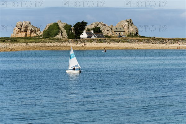 House between rocks, Castel Meur, La Gouffre, Plougrescant, Cote de Granit Rose, Cotes d'Armor, Brittany, France, Europe