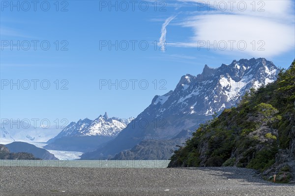 Glacier, Lago Grey, Torres del Paine National Park, Parque Nacional Torres del Paine, Cordillera del Paine, Towers of the Blue Sky, Region de Magallanes y de la Antartica Chilena, Ultima Esperanza Province, UNESCO Biosphere Reserve, Patagonia, End of the World, Chile, South America