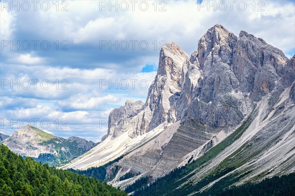 Scenic view at the Odle Group mountains in the Dolomites, Ortisei, Val Gardena, Italy, Europe
