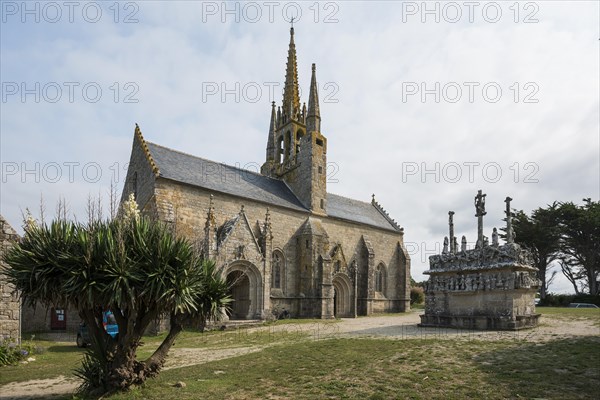 Gothic chapel with the oldest Calvary in Brittany, Notre-Dame de Tronoen, near Penmarc'h, Finistere, Brittany, France, Europe