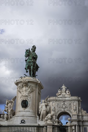 Dom Jose with the Arco da rua Augusta, equestrian monument, arch, triumphal arch, monument, old town, centre, historical, attraction, city view, city centre, city trip, travel, holiday, sight, landmark, building, history, city history, capital, Praca do Comercio, Lisbon, Portugal, Europe