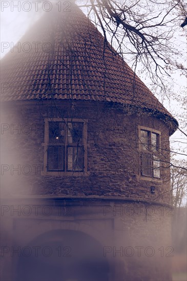 Gatehouse, moated castle, historical, formerly Bruenninghausen Castle, Rombergpark Dortmund, City of Dortmund, detail of window and archway, partly blurred, Dortmund, Germany, Europe