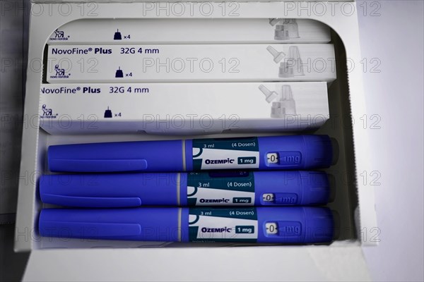 A pack of Ozempic insulin pens and NovoFine needles, medical equipment, for diabetes 2 patients, Stuttgart, Baden-Wuerttemberg, Germany, Europe