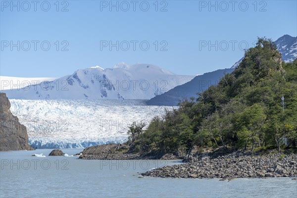 Glacier, Lago Grey, Torres del Paine National Park, Parque Nacional Torres del Paine, Cordillera del Paine, Towers of the Blue Sky, Region de Magallanes y de la Antartica Chilena, Ultima Esperanza Province, UNESCO Biosphere Reserve, Patagonia, End of the World, Chile, South America