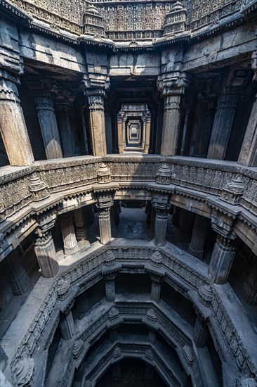 Dai Halima Vav Stepwell, Unesco site, Ahmedabad, Gujarat, India, Asia