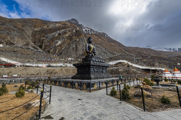 Buddhist stupa in Mutinath valley, Kingdom of Mustang, Nepal, Asia