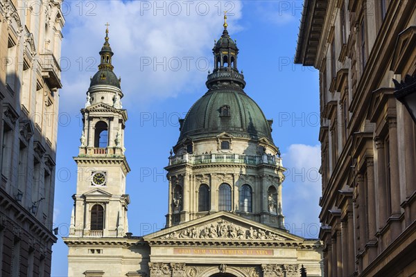 St. Stephen's Basilica in the centre, travel, church, sacred building, building, city trip, tourism, overview, Eastern Europe, architecture, building, history, historical, cityscape, capital, Budapest, Hungary, Europe