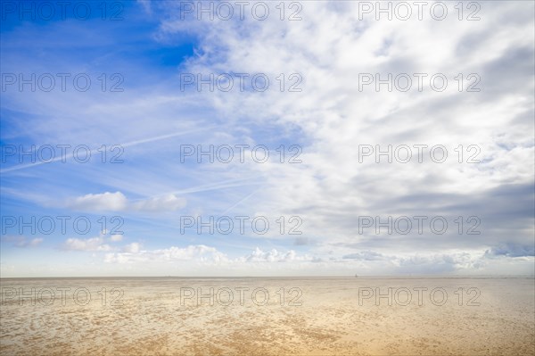 Mudflats of Schillig, bright blue sky, clouds, Schillig, Wangerland, North Sea, Germany, Europe