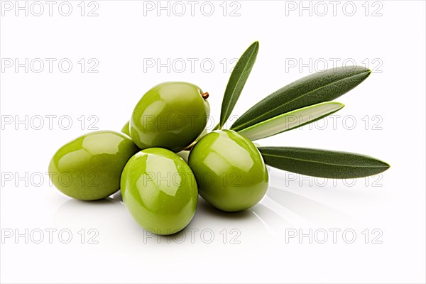 Green olives with leaves on white background. KI generiert, generiert AI generated