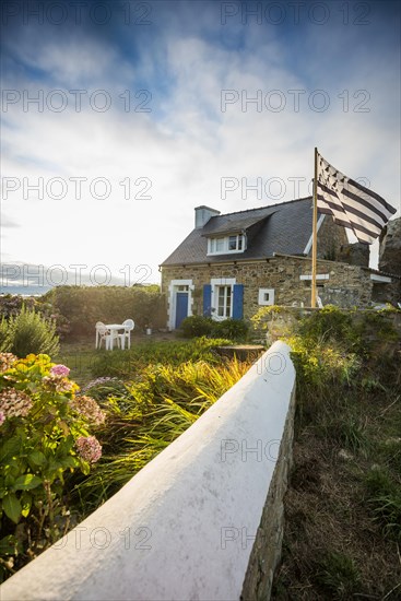 House by the sea, Plougrescant, Cote de Granit Rose, Cotes d'Armor, Brittany, France, Europe