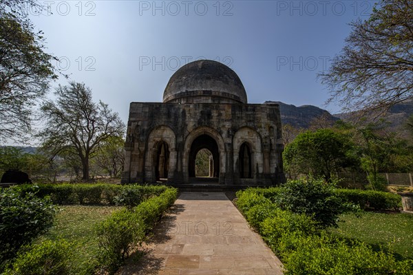 Sakar Khan's Dargah mausoleum, Unesco site Champaner-Pavagadh Archaeological Park, Gujarat, India, Asia