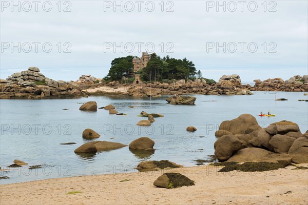 Castle and granite rocks, Tregastel, Cote de Granit Rose, Cotes d'Armor, Brittany, France, Europe