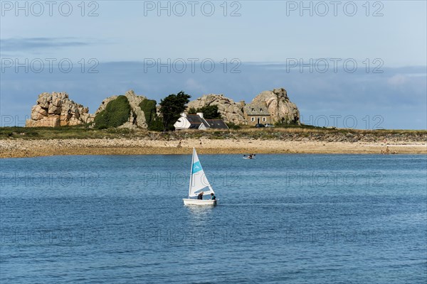 House between rocks, Castel Meur, La Gouffre, Plougrescant, Cote de Granit Rose, Cotes d'Armor, Brittany, France, Europe