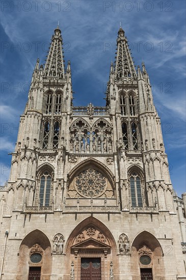 Cathedral of the Virgin Mary, Leon, church, sacred building, building, old town, city centre, historic, Christianity, religion, Gothic, Gothic, building, architecture, UNESCO, World Heritage Site, architectural style, Middle Ages, travel, holiday, tourism, city trip, Burgos, Spain, Europe