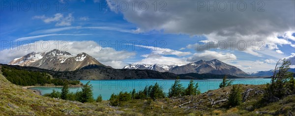 High-resolution panoramic image of Lake Belgrano in Perito Moreno National Park, Patagonia, Argentina, South America