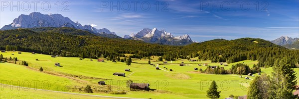 Humpback meadows between Mittenwald and Kruen, Werdenfelser Land, behind it the Zugspitze, 2962m, Wetterstein Mountains, Upper Bavaria, Bavaria