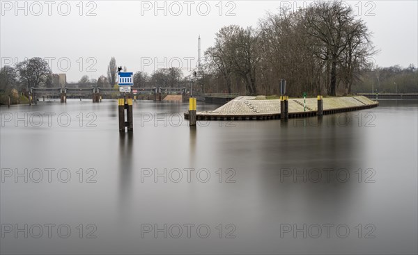 Long exposure, lock canal on the Spree in Berlin-Charlottenburg, Berlin, Germany, Europe