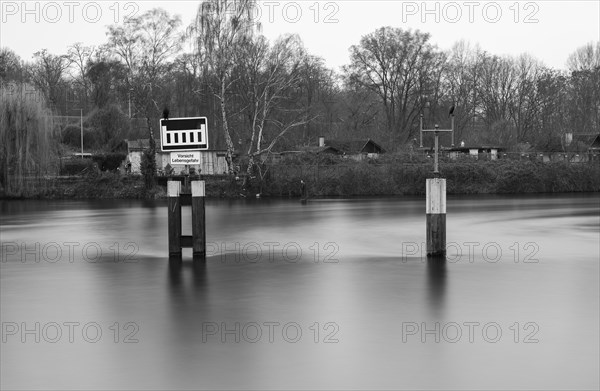 Long exposure, lock canal on the Spree in Berlin-Charlottenburg, Berlin, Germany, Europe