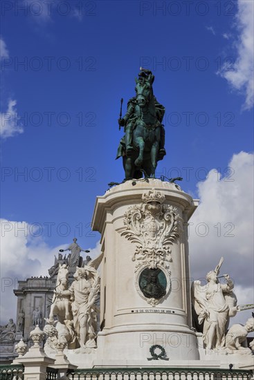 Dom Jose with the Arco da rua Augusta, equestrian monument, arch, triumphal arch, monument, old town, centre, historical, attraction, city view, city centre, city trip, travel, holiday, sight, landmark, building, history, city history, capital, Praca do Comercio, Lisbon, Portugal, Europe