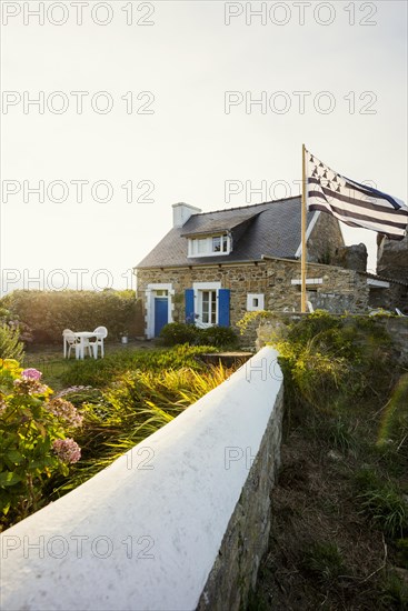 House by the sea, Plougrescant, Cote de Granit Rose, Cotes d'Armor, Brittany, France, Europe