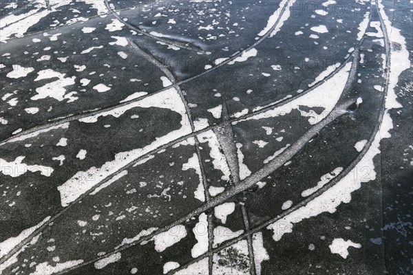 Winter riverscape, ice structures, Saint Lawrence River, Province of Quebec, Canada, North America